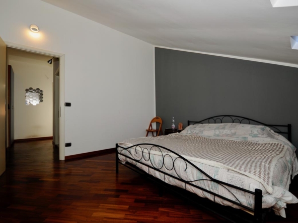 camera-da-letto-e-disimpegno