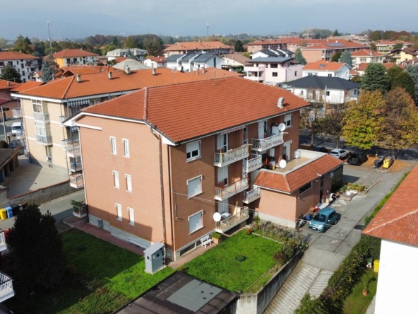condominio-lato-est