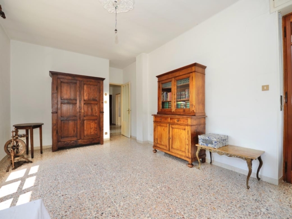 soggiorno-con-mobili