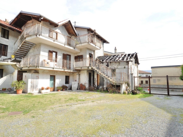 vista-frontale-lato-cortile